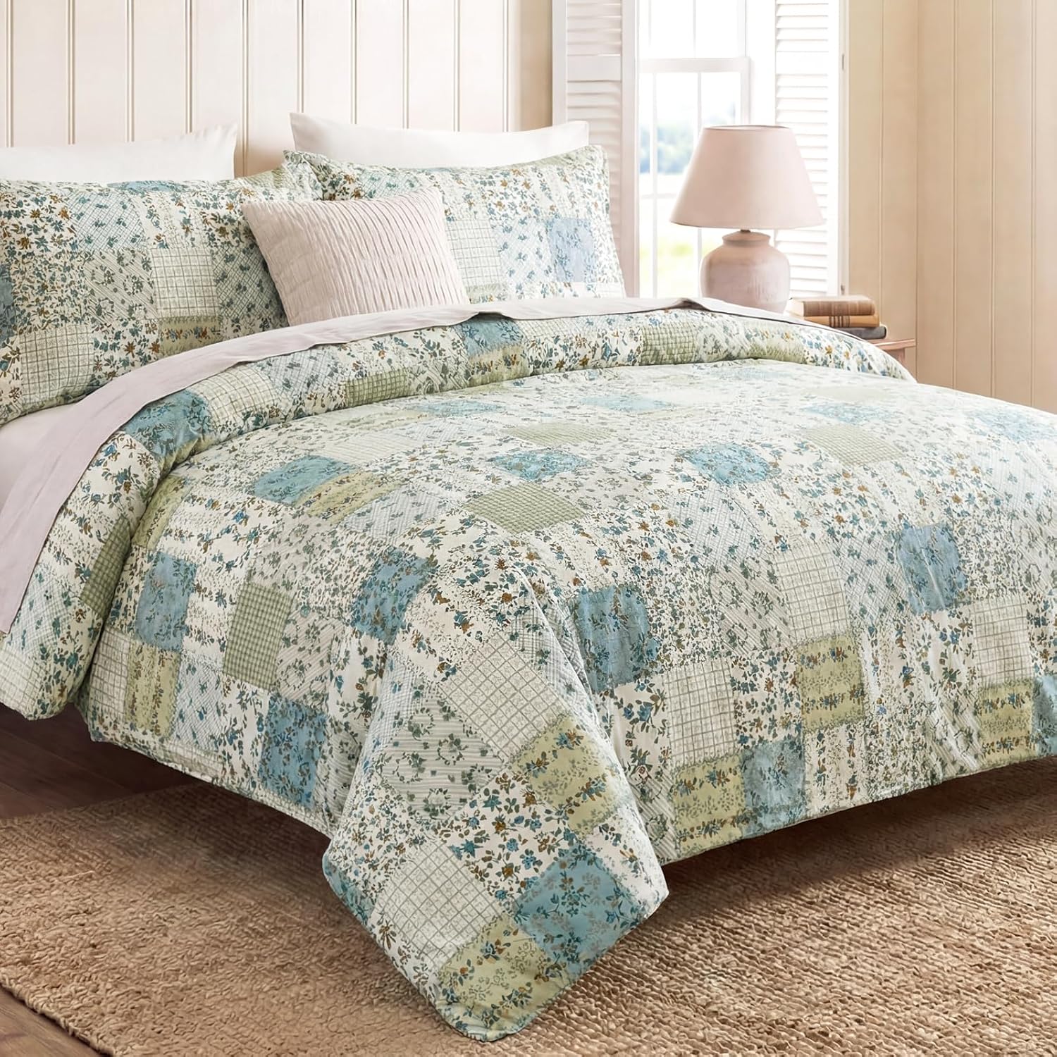 Blue Botanical Patchwork Duvet Set, gallery image 2