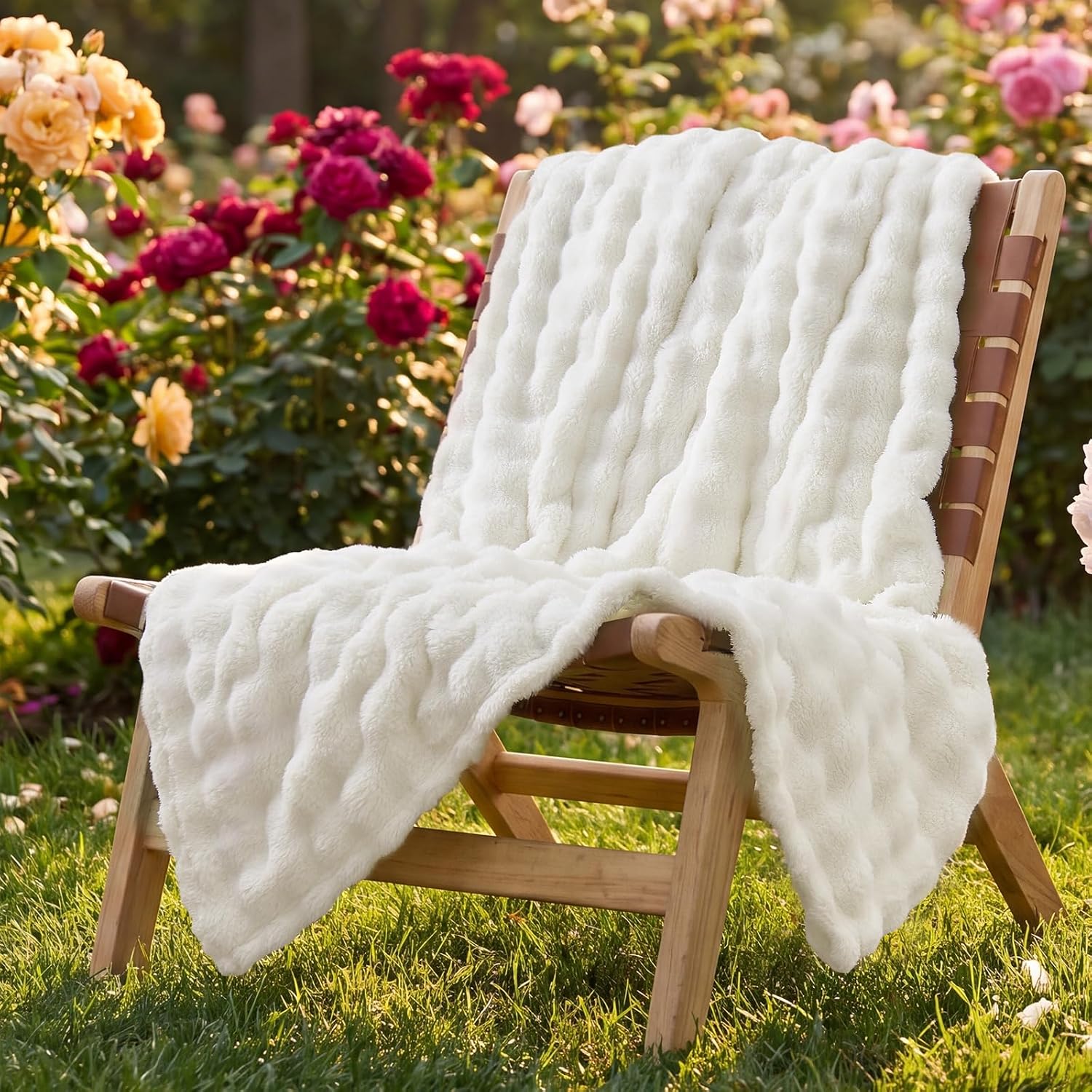 Cloud Bubble Fleece Throw